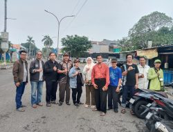 Team SIAP H. Achmad Azran Bersinergi Bersama Relawan Gerakan Rakyat di Kalideres