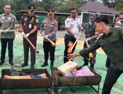 Kejari Dharmasraya Musnahkan Barang Bukti 47 Perkara, Narkotika Masih Mendominasi