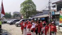 Kenang Jasa Para Pahlawan, Pedagang Pasar Kalideres Gelar Upacara Bendera Merah Putih